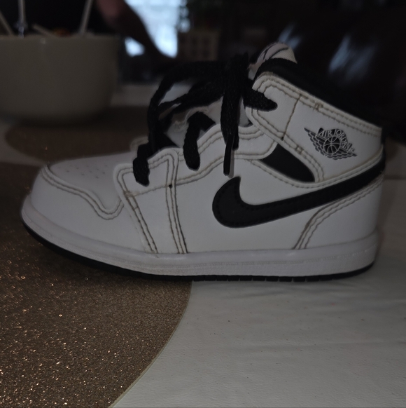 Jordan - Picture 2 of 8